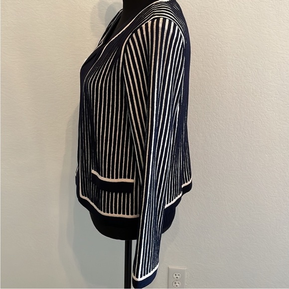 St.John Twin Set Navy/ white Wool Blend Cardigan / Vest size M - Picture 4 of 16